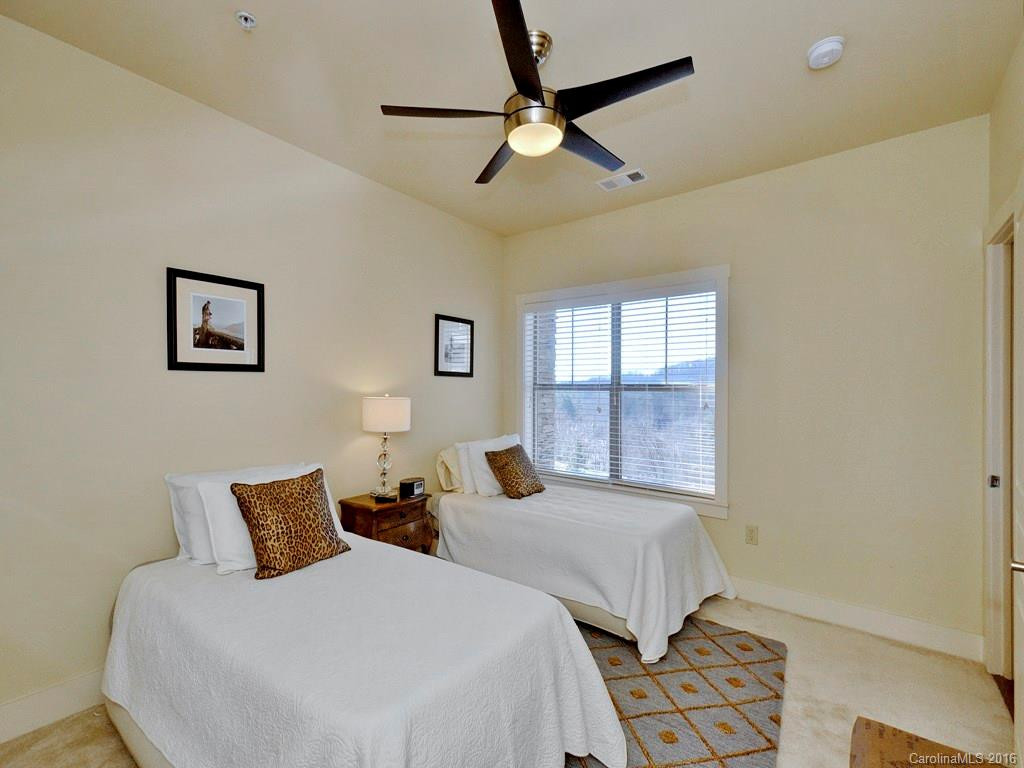 9 Kenilworth Knoll #302 - Photo 6
