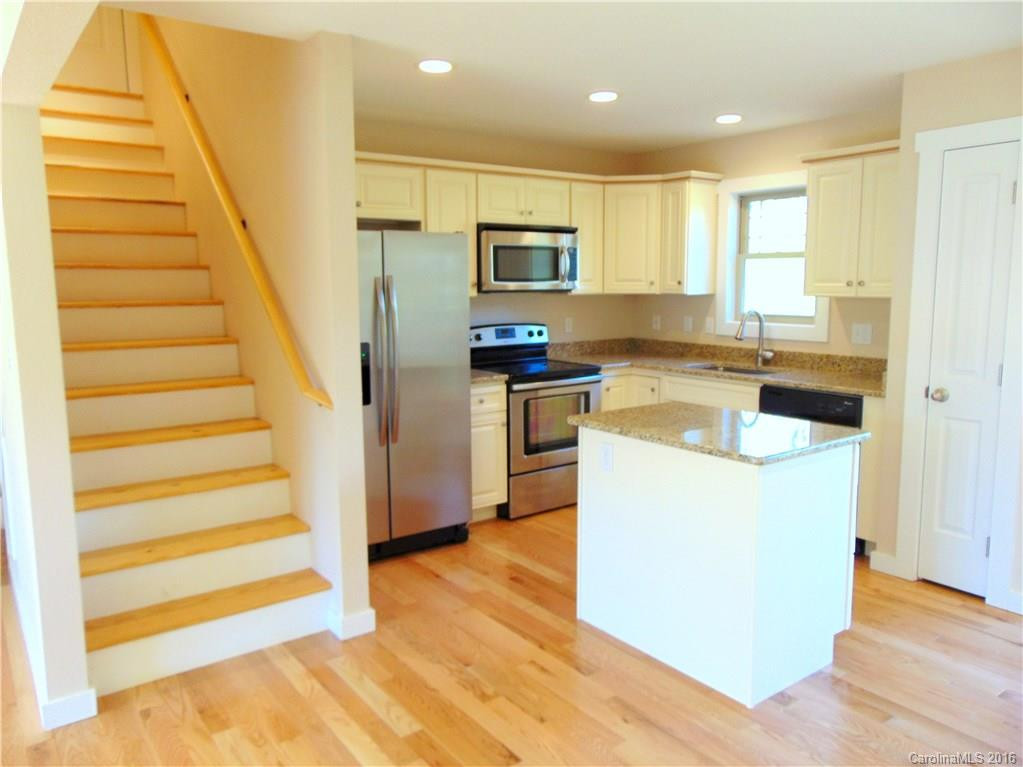 312 Dix Creek Road #1 - Photo 4