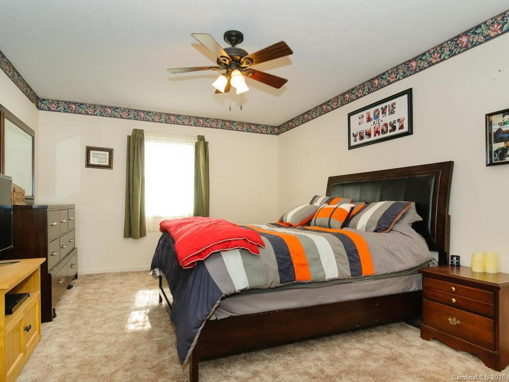 124 Serenity Circle - Photo 12