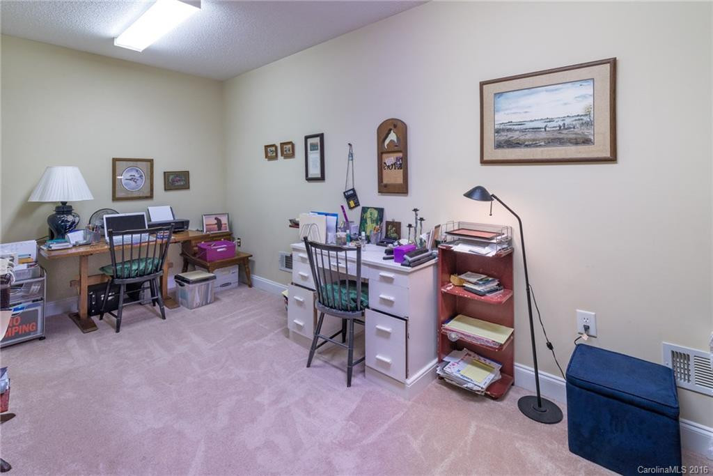 873 West Pointe Drive #31 - Photo 13