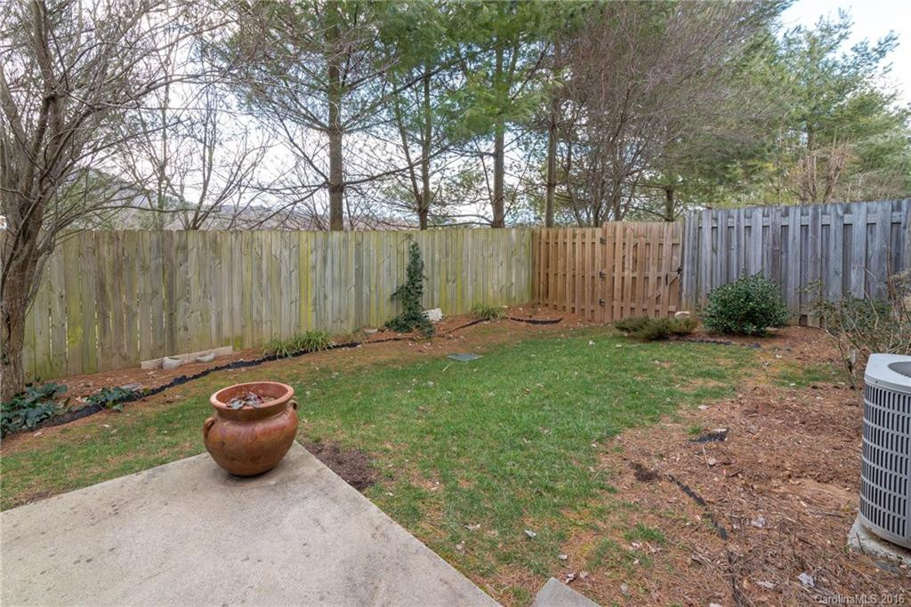 873 West Pointe Drive #31 - Photo 18