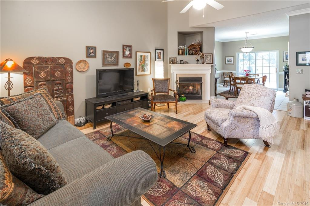 873 West Pointe Drive #31 - Photo 4