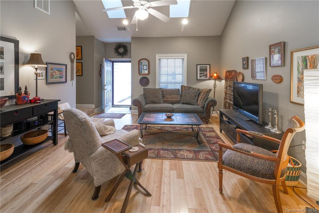 873 West Pointe Drive #31 - Photo 5