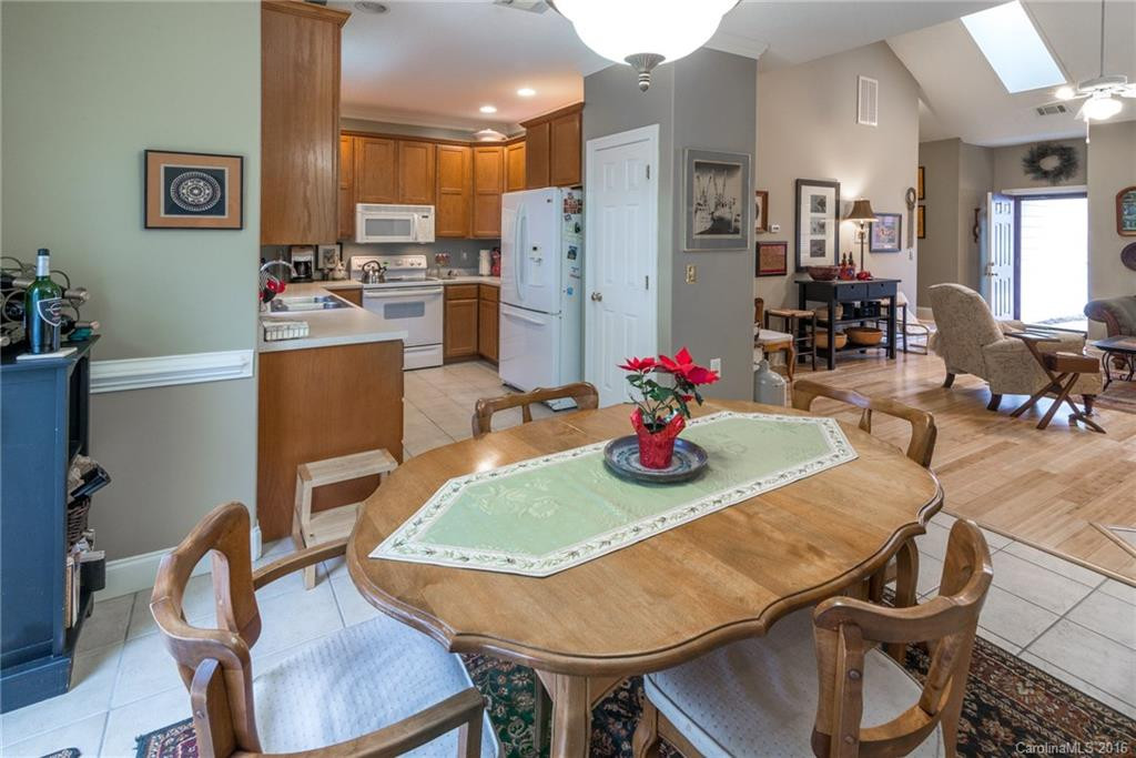 873 West Pointe Drive #31 - Photo 8