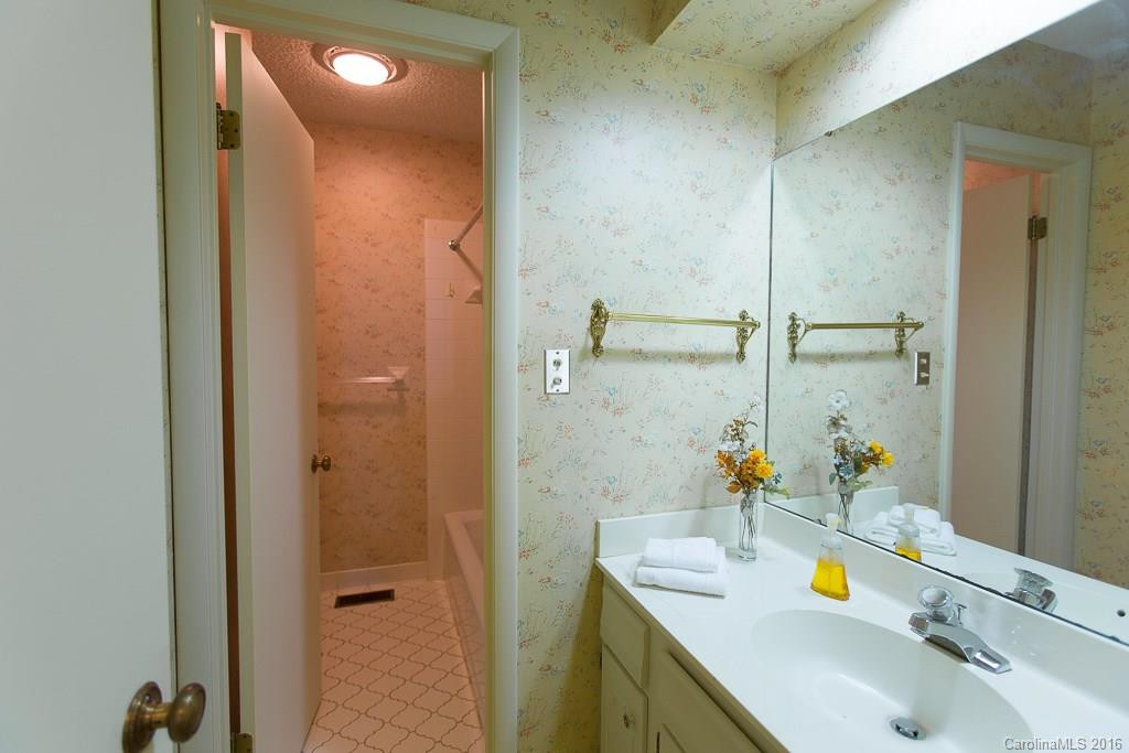 400 Crowfields Drive #R - Photo 13