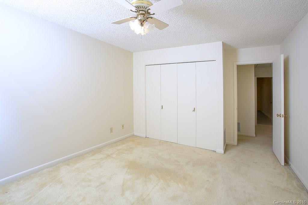 400 Crowfields Drive #R - Photo 14