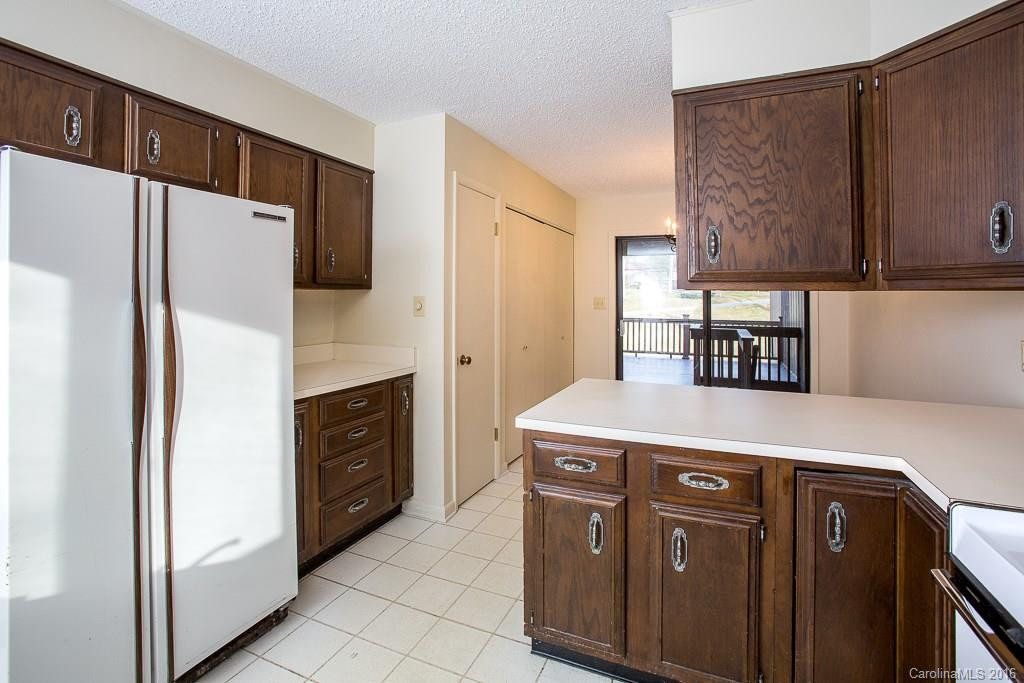 400 Crowfields Drive #R - Photo 8