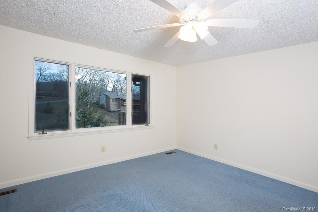 400 Crowfields Drive #R - Photo 10