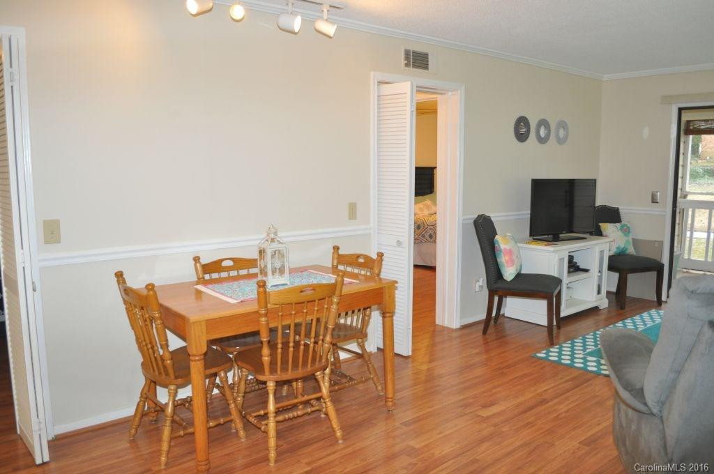 15 Lake Drive #D7 - Photo 5