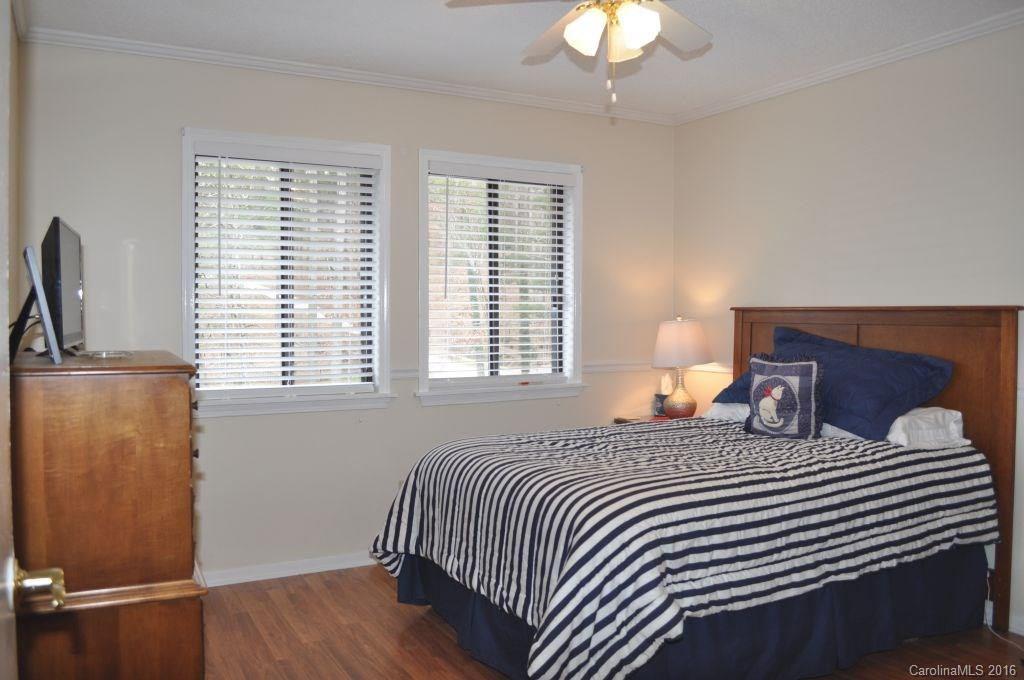 15 Lake Drive #D7 - Photo 10
