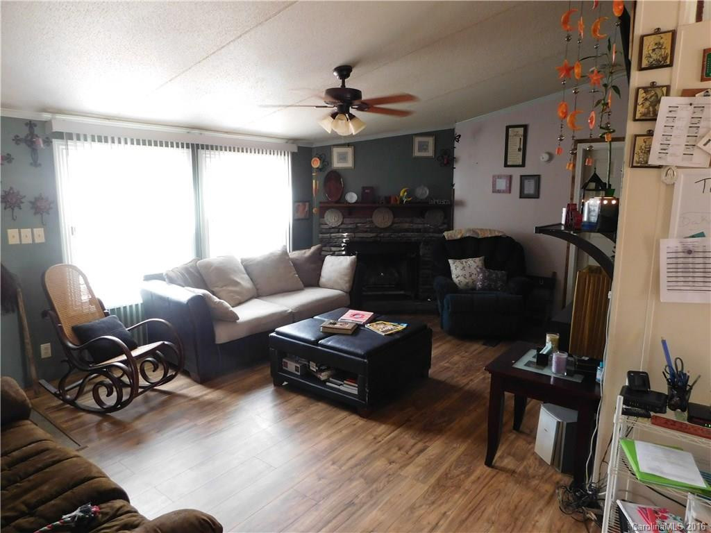 22 Motts Drive - Photo 2