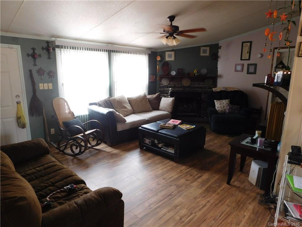 22 Motts Drive - Photo 3