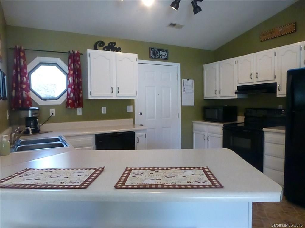 106 Snowball Lane - Photo 2