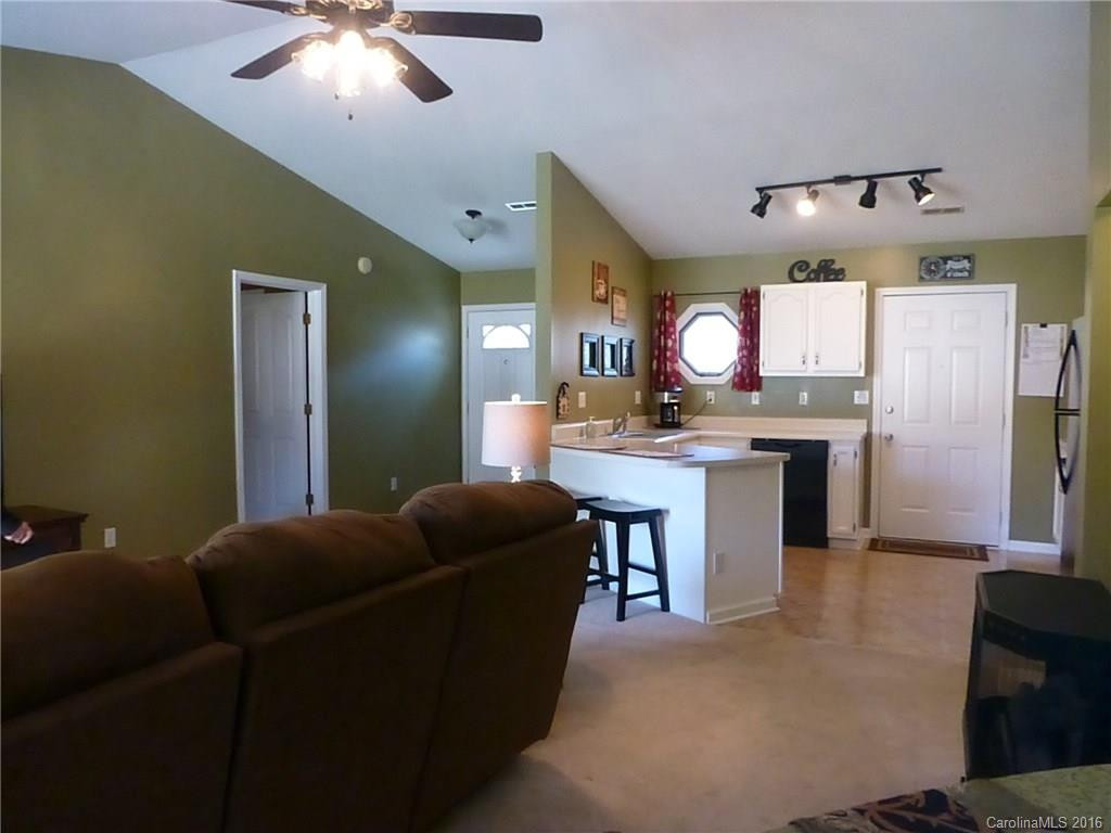 106 Snowball Lane - Photo 8