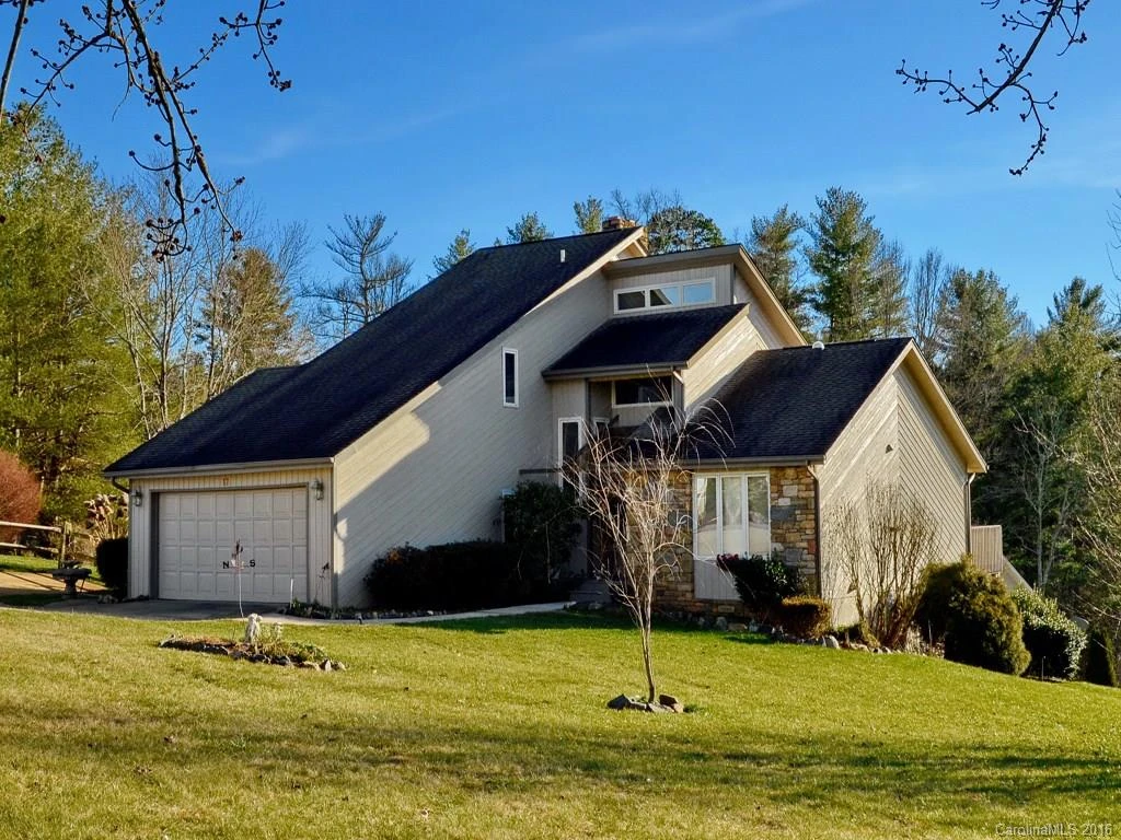 17 Scenic View Drive