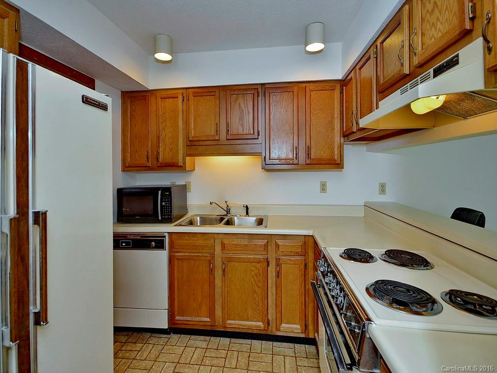 16 Ravencroft Lane #B - Photo 5