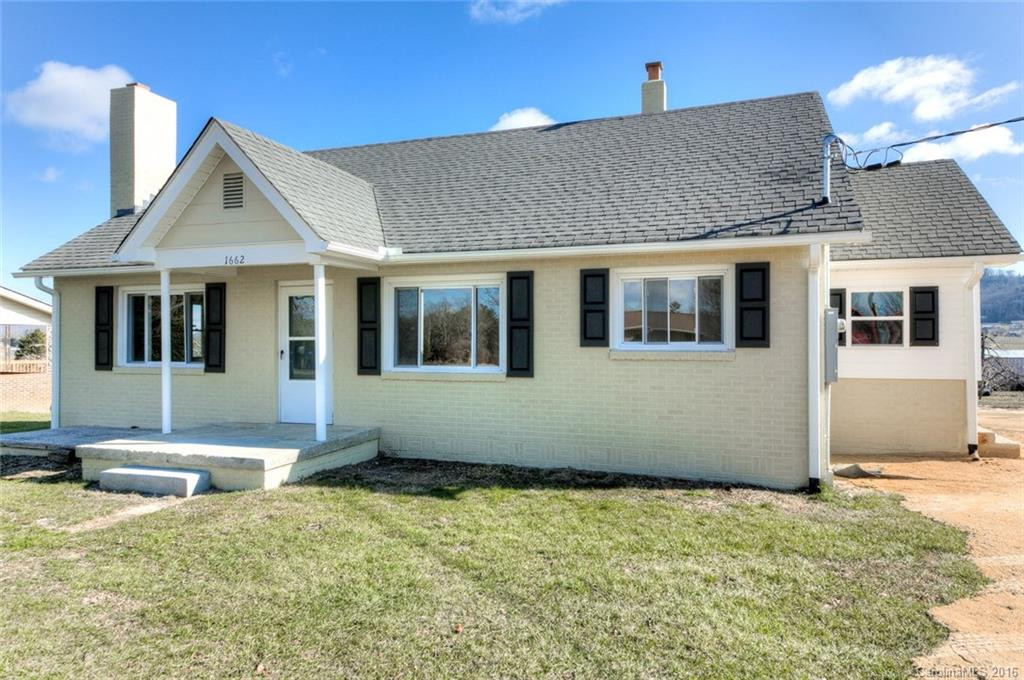 1662 Pilot Mountain Road - Photo 2