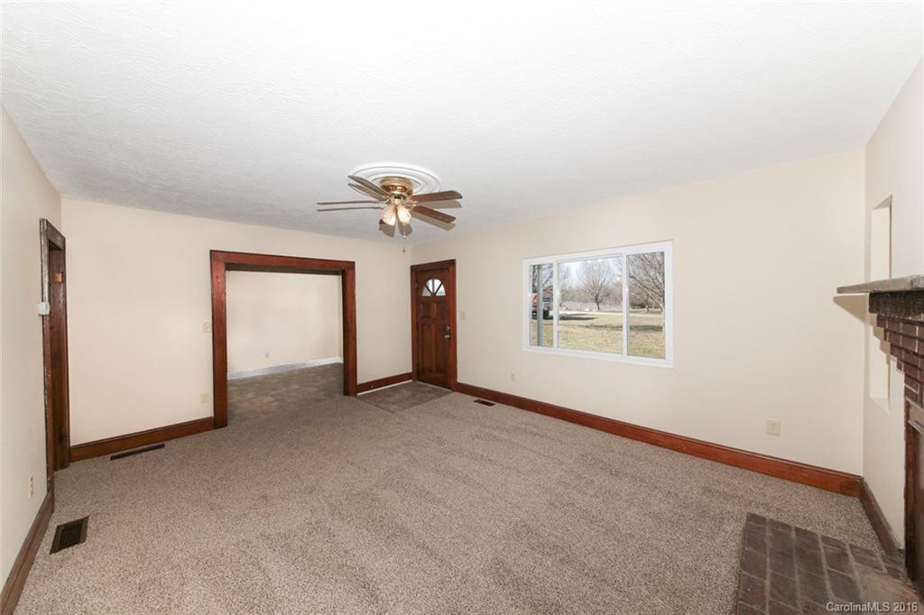 1662 Pilot Mountain Road - Photo 5