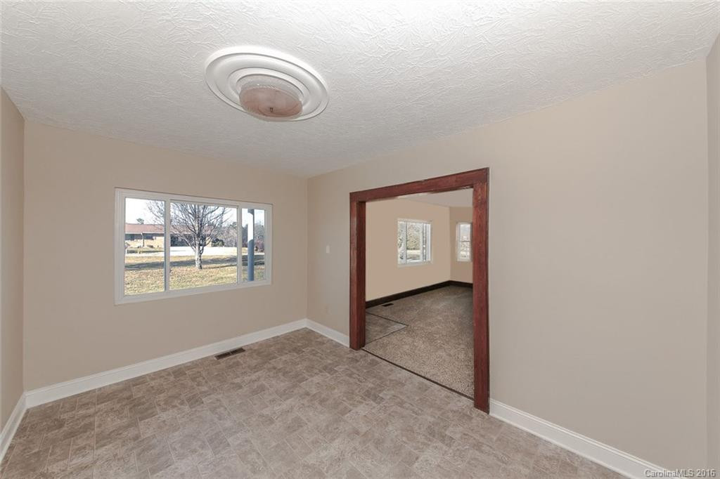 1662 Pilot Mountain Road - Photo 6