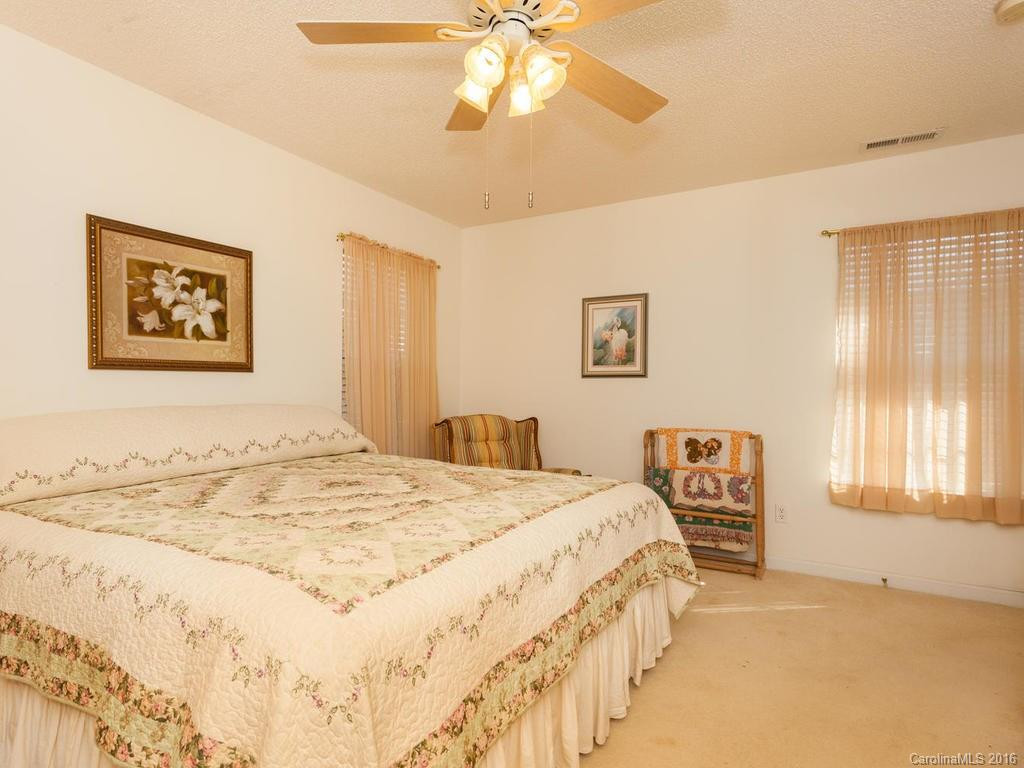 17 Robin Way - Photo 13