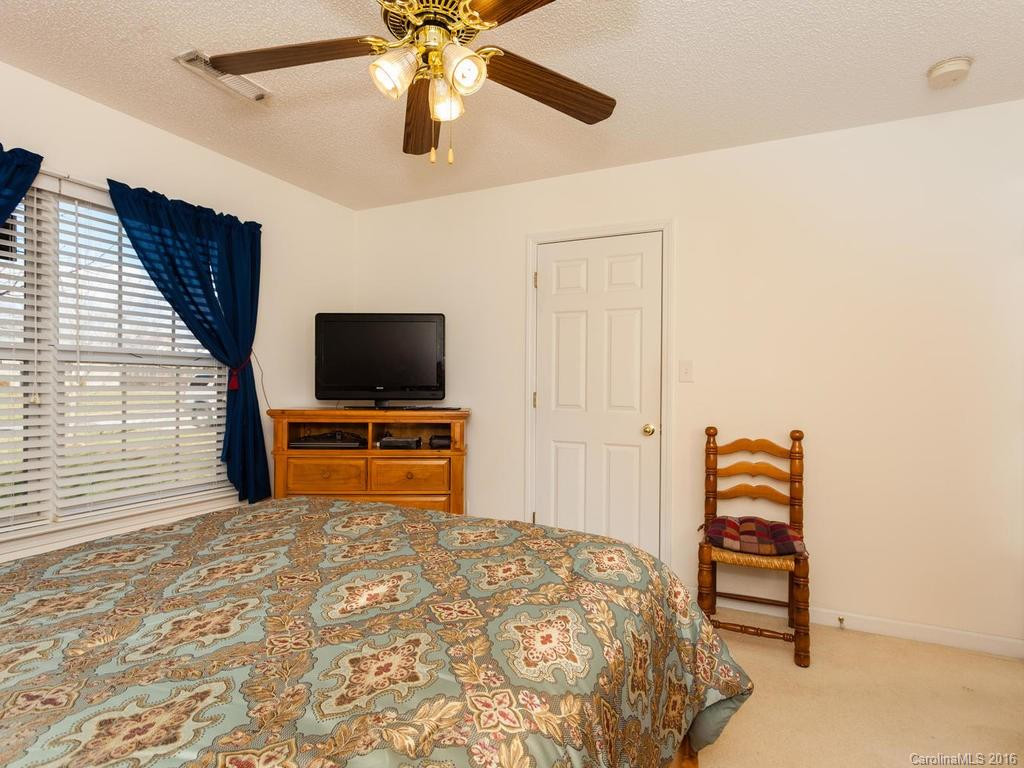17 Robin Way - Photo 16