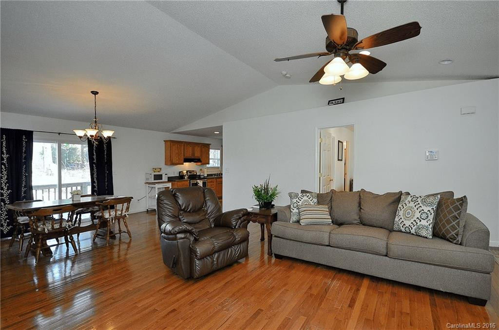 4 Barclay Road - Photo 3