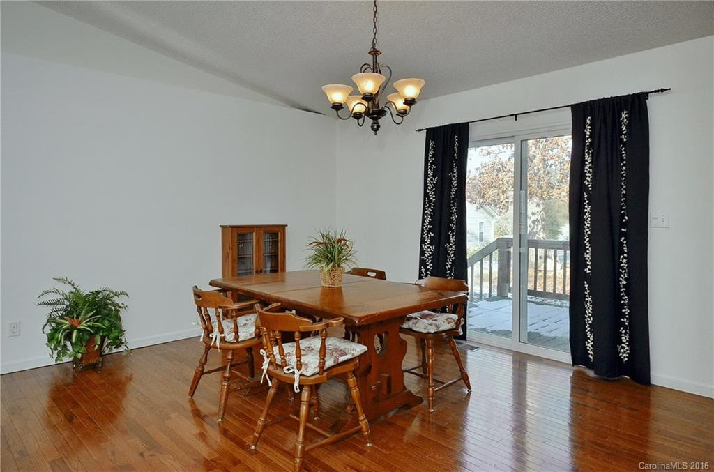4 Barclay Road - Photo 4