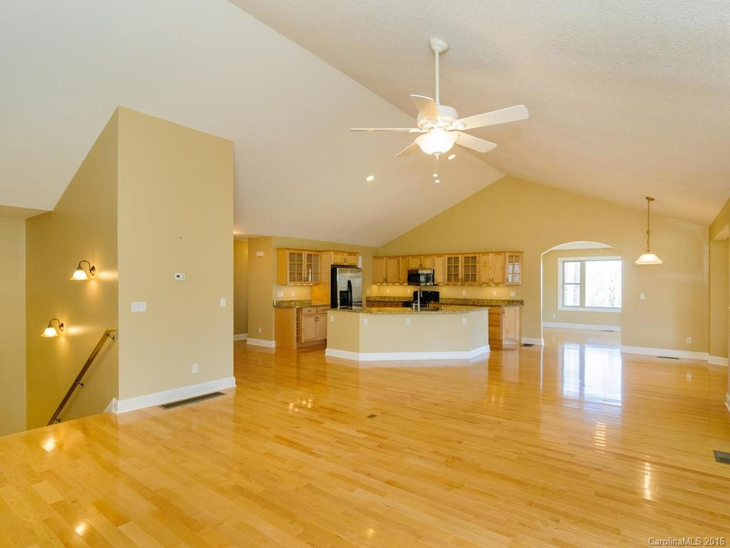 581 Silverglen Way - Photo 2