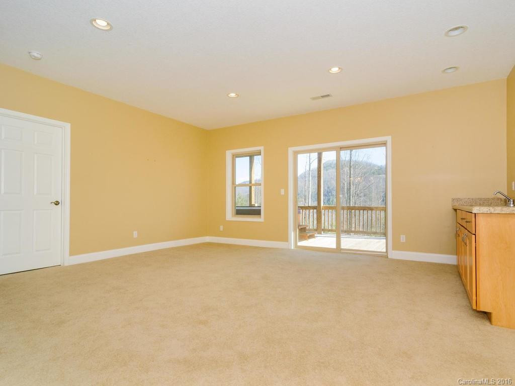 581 Silverglen Way - Photo 17