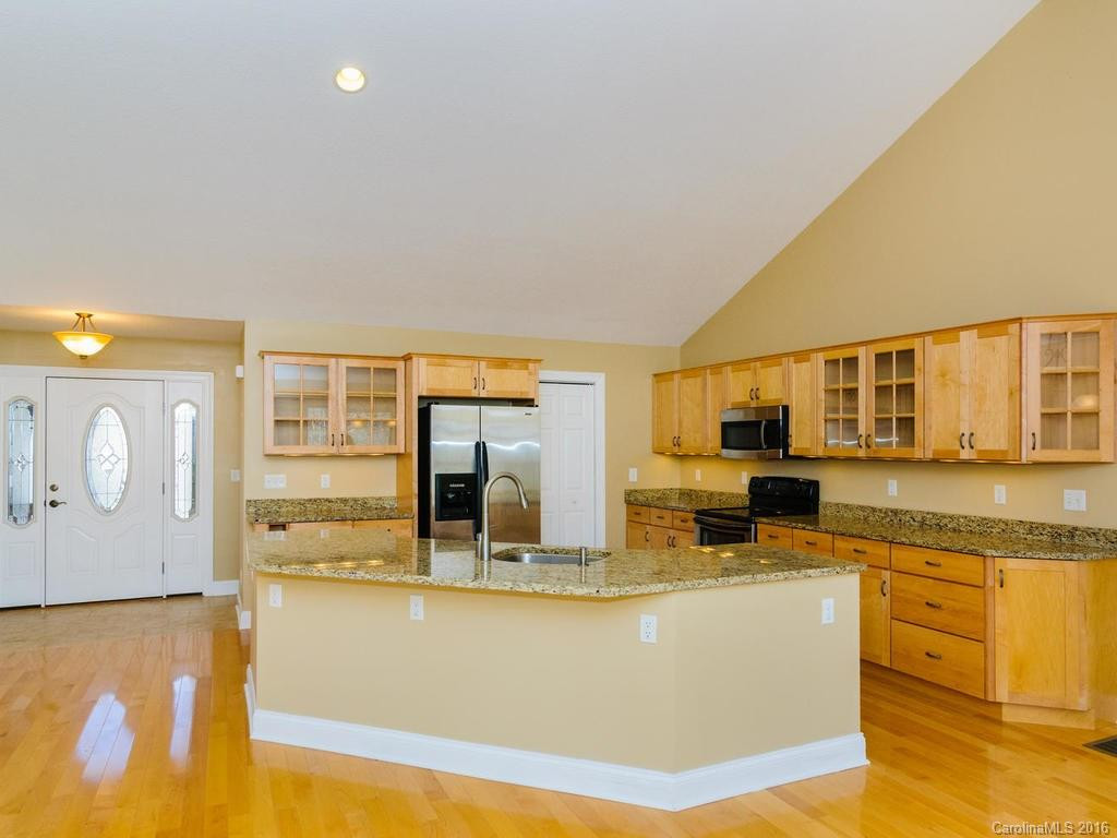 581 Silverglen Way - Photo 6