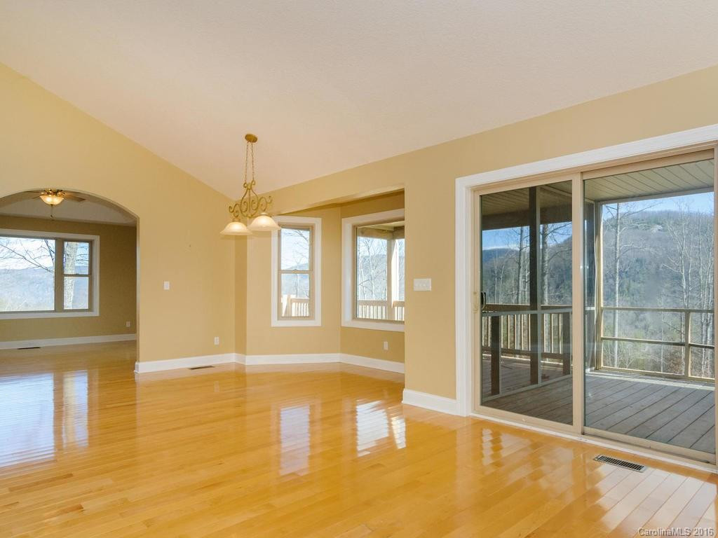 581 Silverglen Way - Photo 8