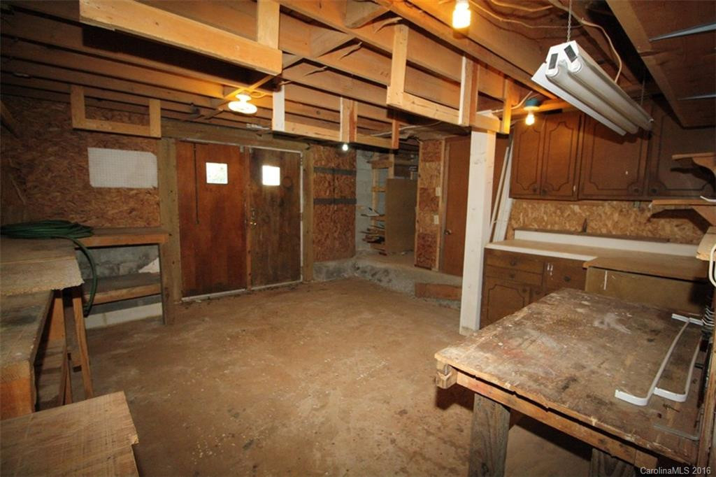 141 Frost Road - Photo 14