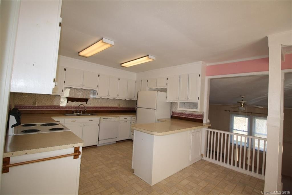 141 Frost Road - Photo 6