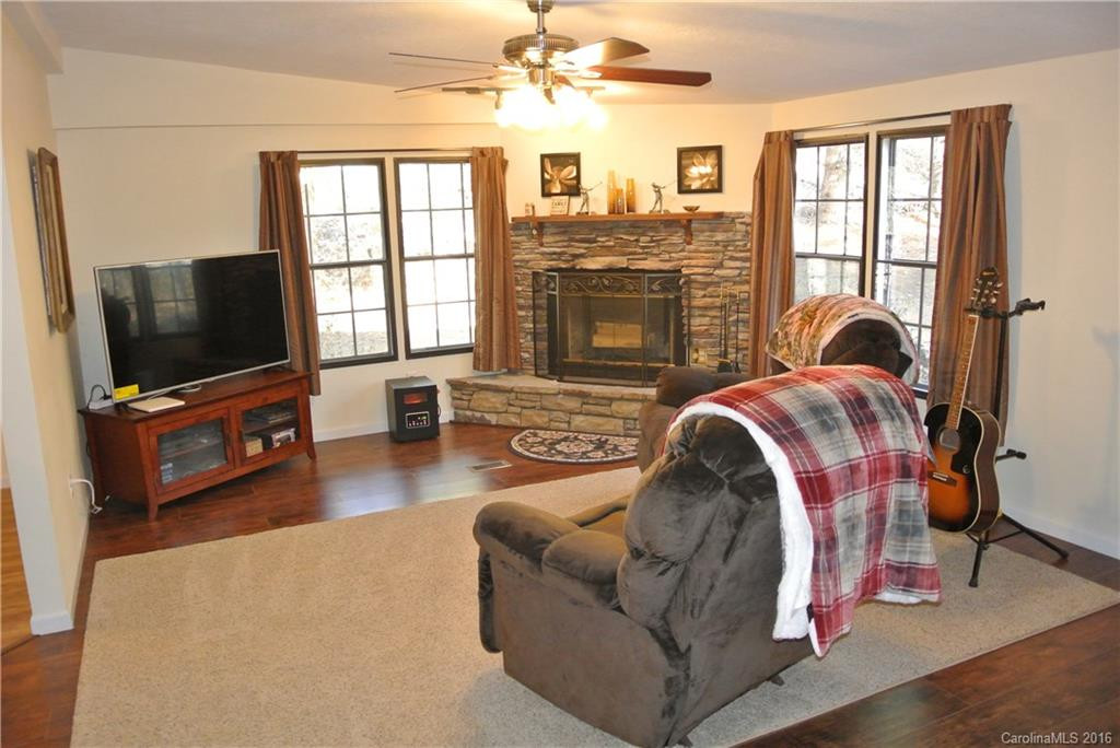 86 Laurel Loop - Photo 2