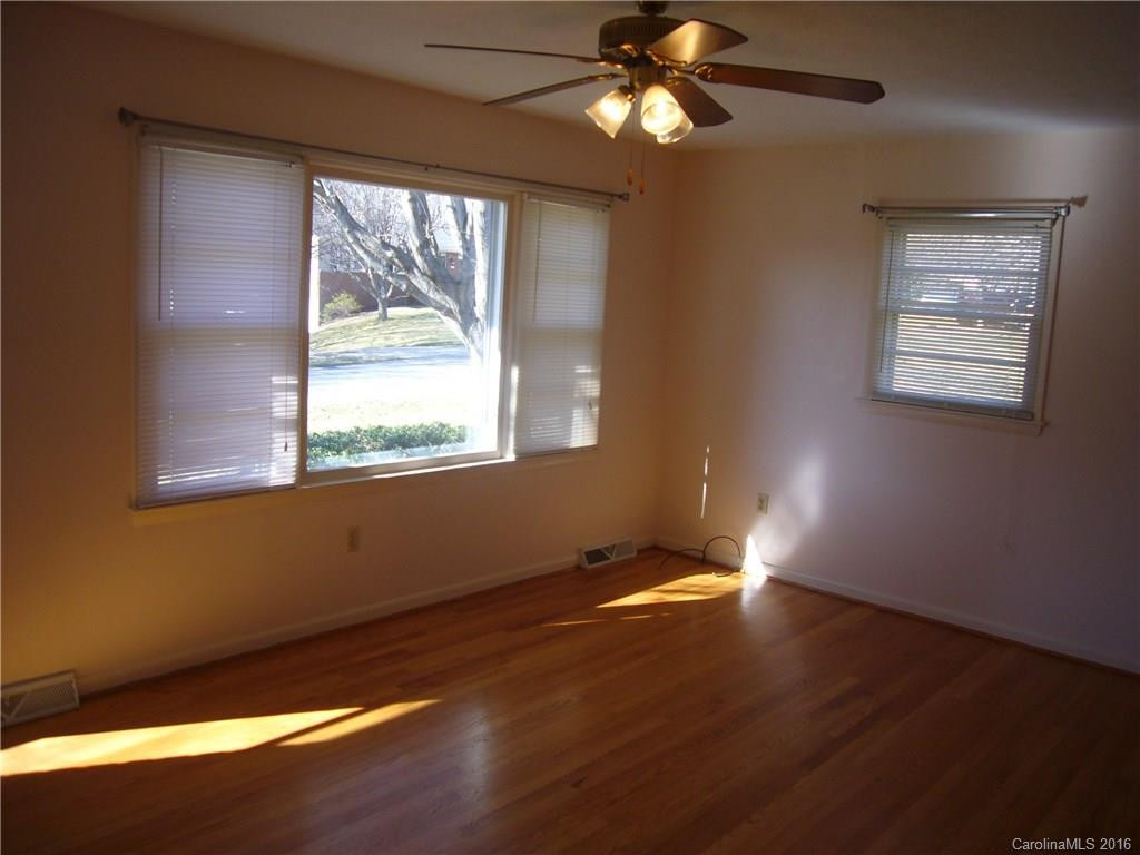 4 Metcalf Drive - Photo 5