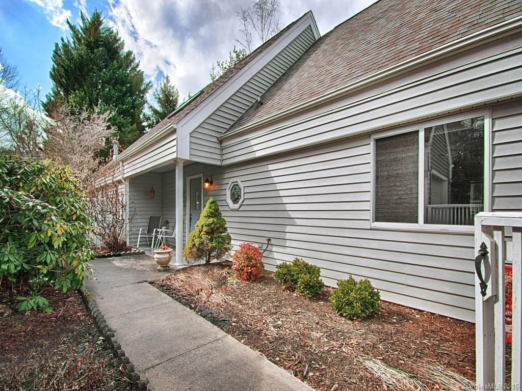 9 Stuart Circle - Photo 2