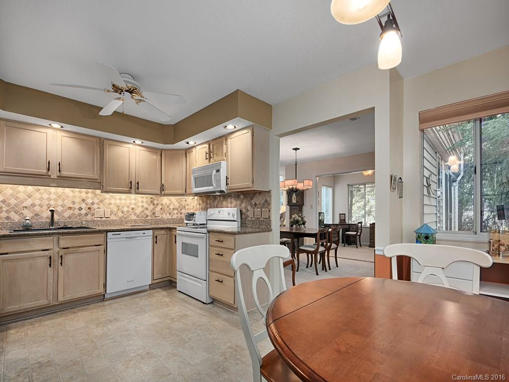 9 Stuart Circle - Photo 5
