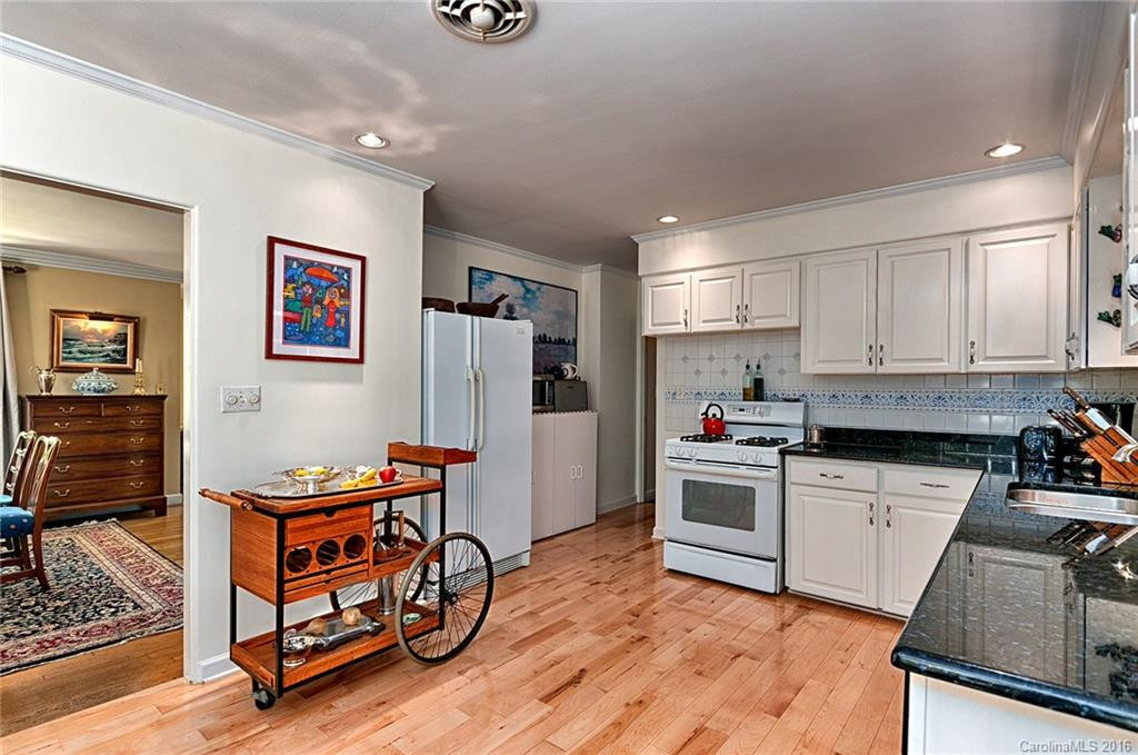 15 Park Road - Photo 7