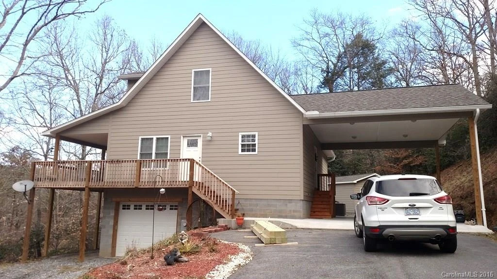 271 Paw Paw Cove