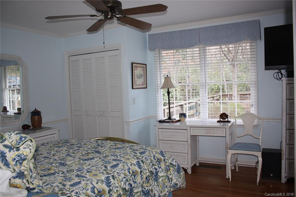 113 Forest Lane - Photo 10