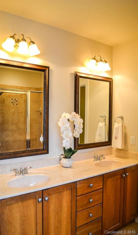 1672 Olmsted Drive - Photo 6