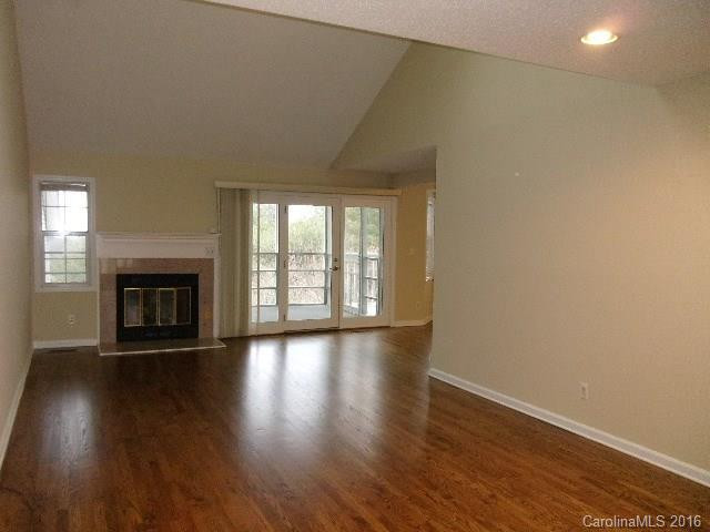 4 Briar Knoll Court #4 - Photo 3