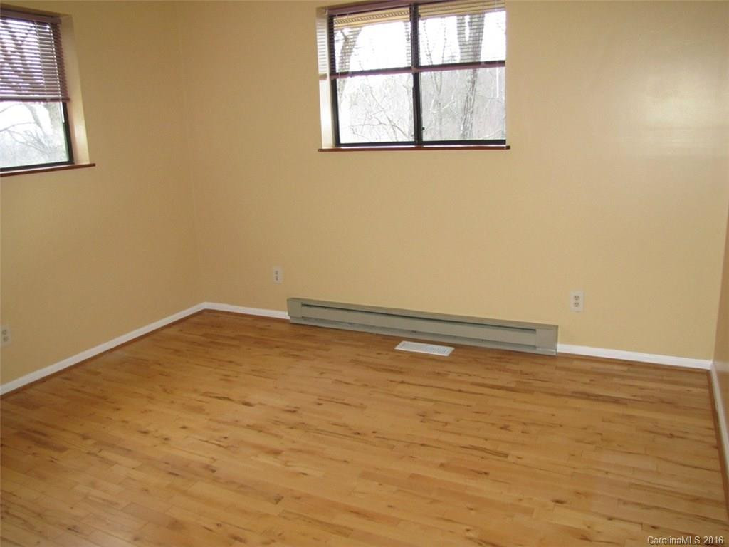 1118 Holiday Drive - Photo 13