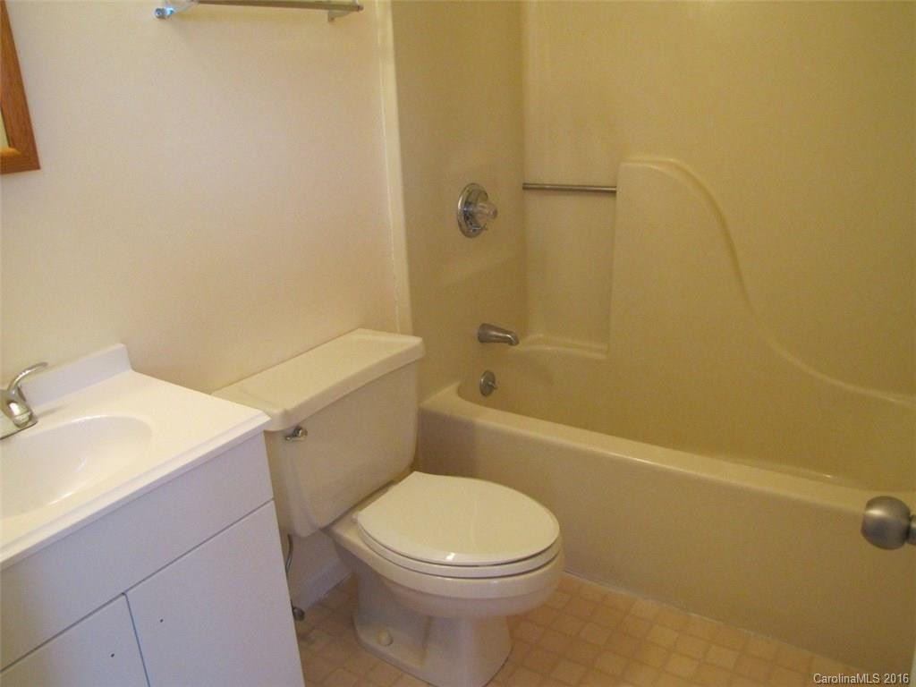 1118 Holiday Drive - Photo 14