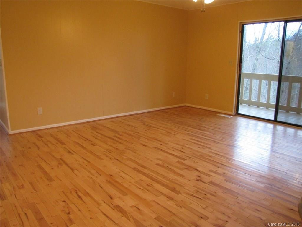 1118 Holiday Drive - Photo 3