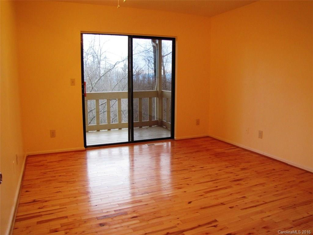 1118 Holiday Drive - Photo 8