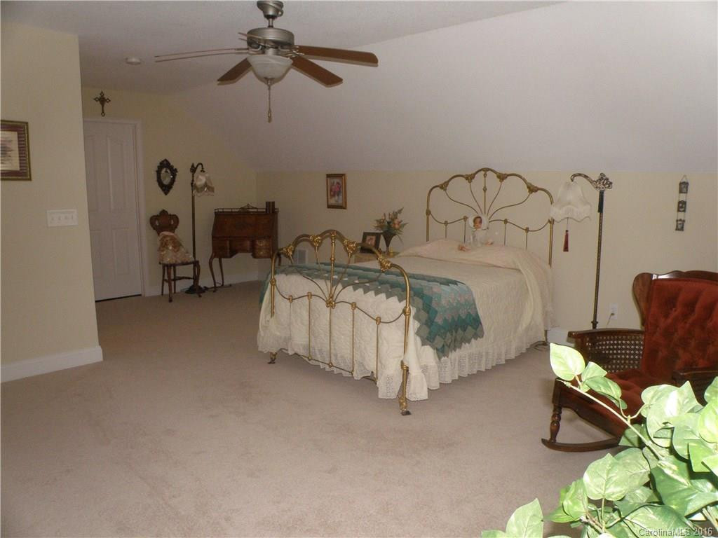 44 Mountain Meadow Circle #44 - Photo 13