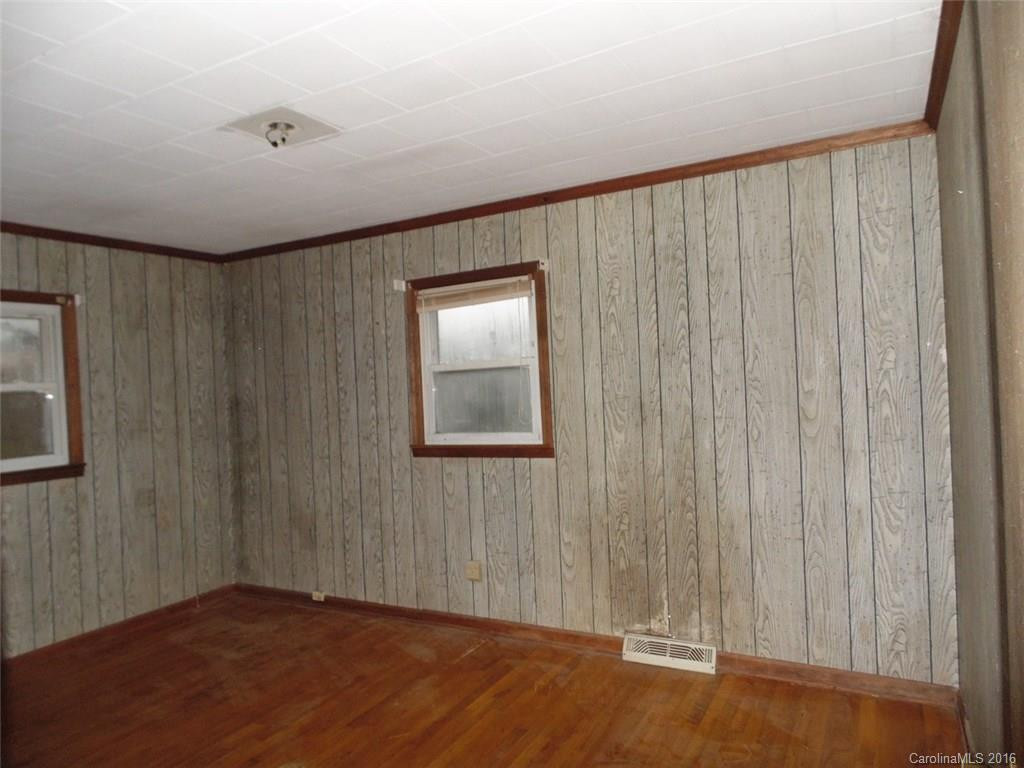 137 Walker Drive - Photo 11
