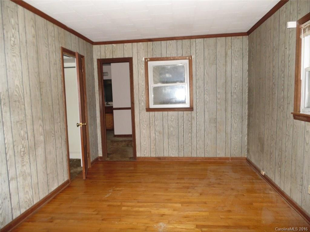 137 Walker Drive - Photo 12