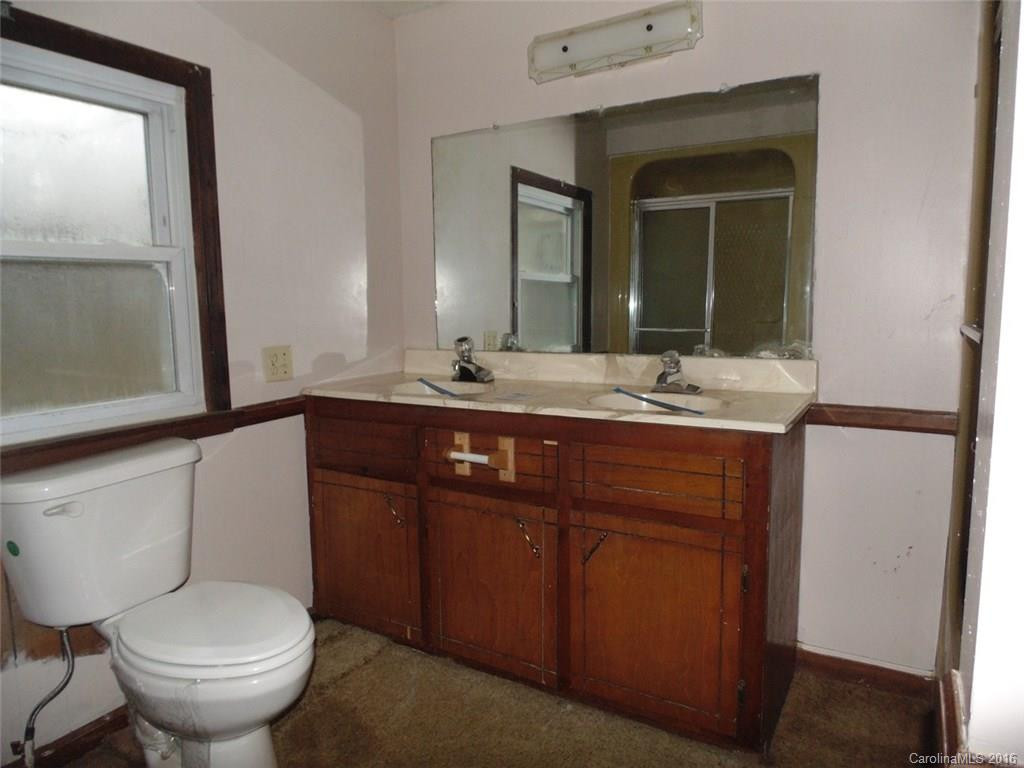 137 Walker Drive - Photo 13
